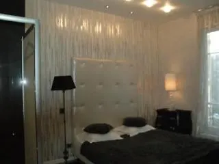 Отель Glamour 3*